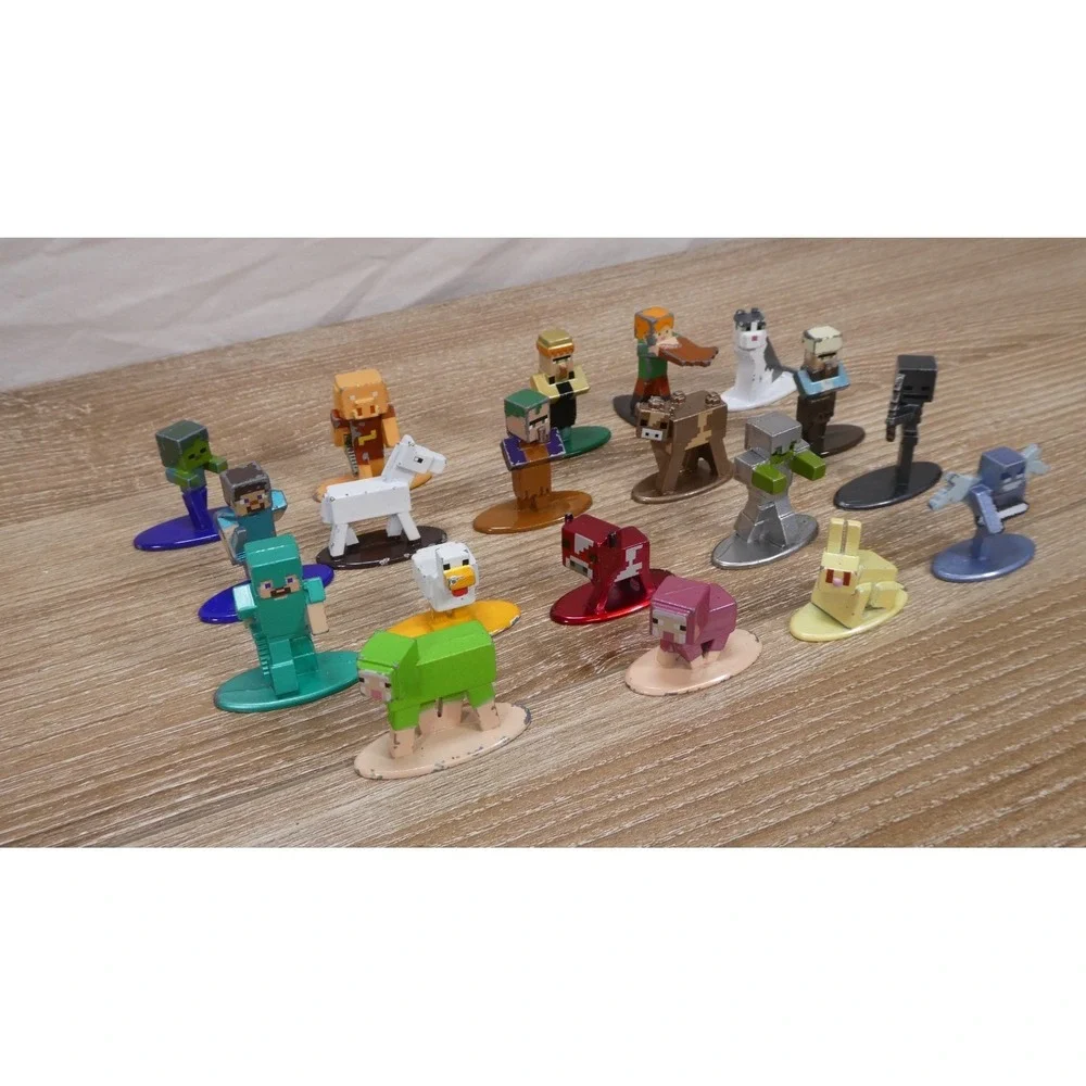 Lot Of 19 MINECRAFT Nano Metalfigs Mini-Figures DieCast Metal